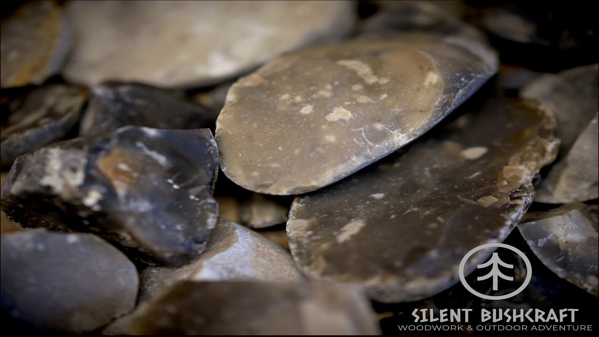 Subangular Flint's Baltic Sea flints (split) – Silent Bushcraft